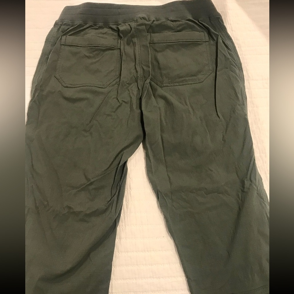 ATHLETA TREKKIE JOGGER PANTS OLIVE GREEN RELAXED FIT ELASTIC CUFFS like new - Picture 7 of 10